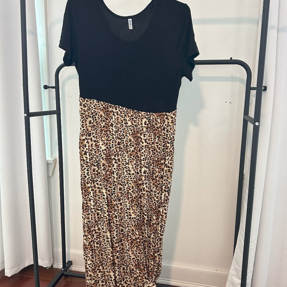 Viishow Black and Leopard Dress